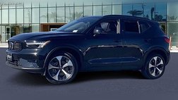 2024 Volvo XC40 B5 Plus Dark Theme