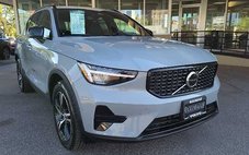 2024 Volvo XC40 Core